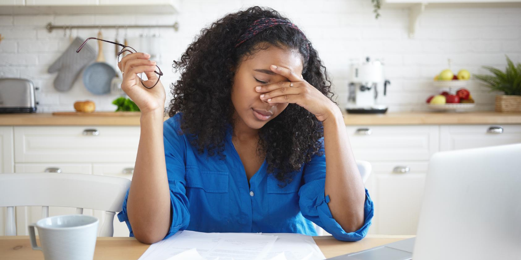 Feel isolated. Стресс фото. Women working exhausted. Tired of problems.